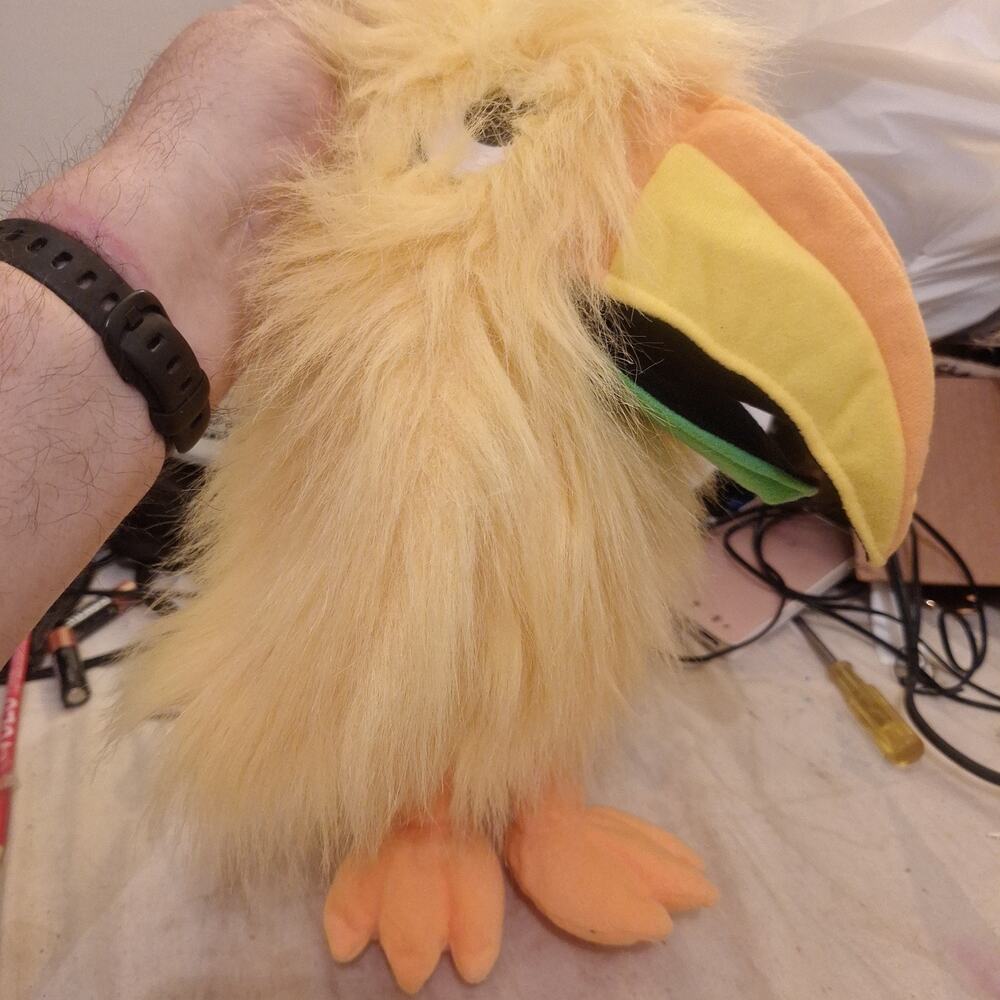 Yellow Crow Bird Hand Puppet Plush Hairy Fuzzy Squeek My Beek Silver Dollar City